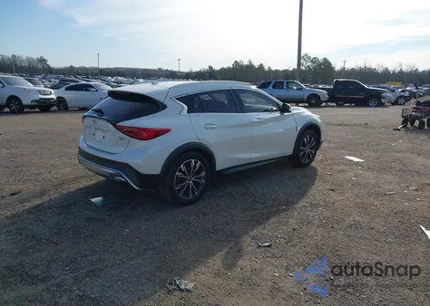 2017 Infiniti Qx30 Premium z USA, uszkodzony, nr VIN SJKCH5CRXHA024287